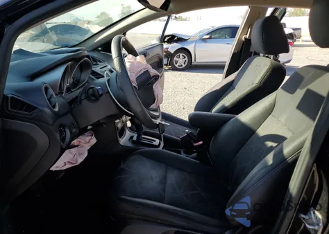 2013 Ford Fiesta Se z USA, uszkodzony, nr VIN 3FADP4BJ1DM194072